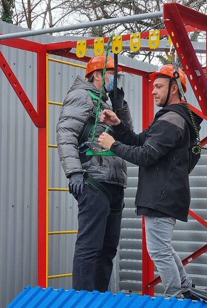 г. Краснодар. ГК "АТОН-ЮГ" используют при обучении сертифицированный верхолазный полигон "АЛЬПИНИСТ"